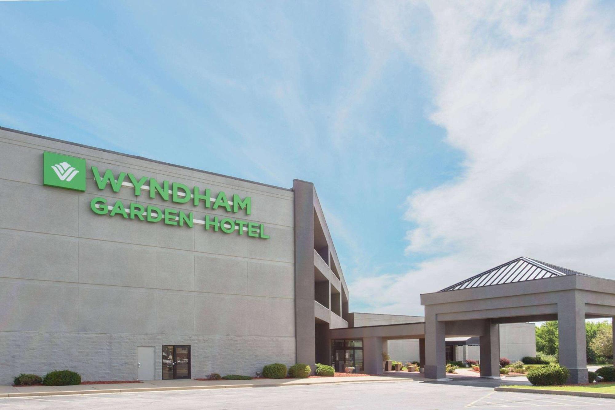 Hotel Wyndham Garden Conference Center Champaign - Urbana Exterior foto