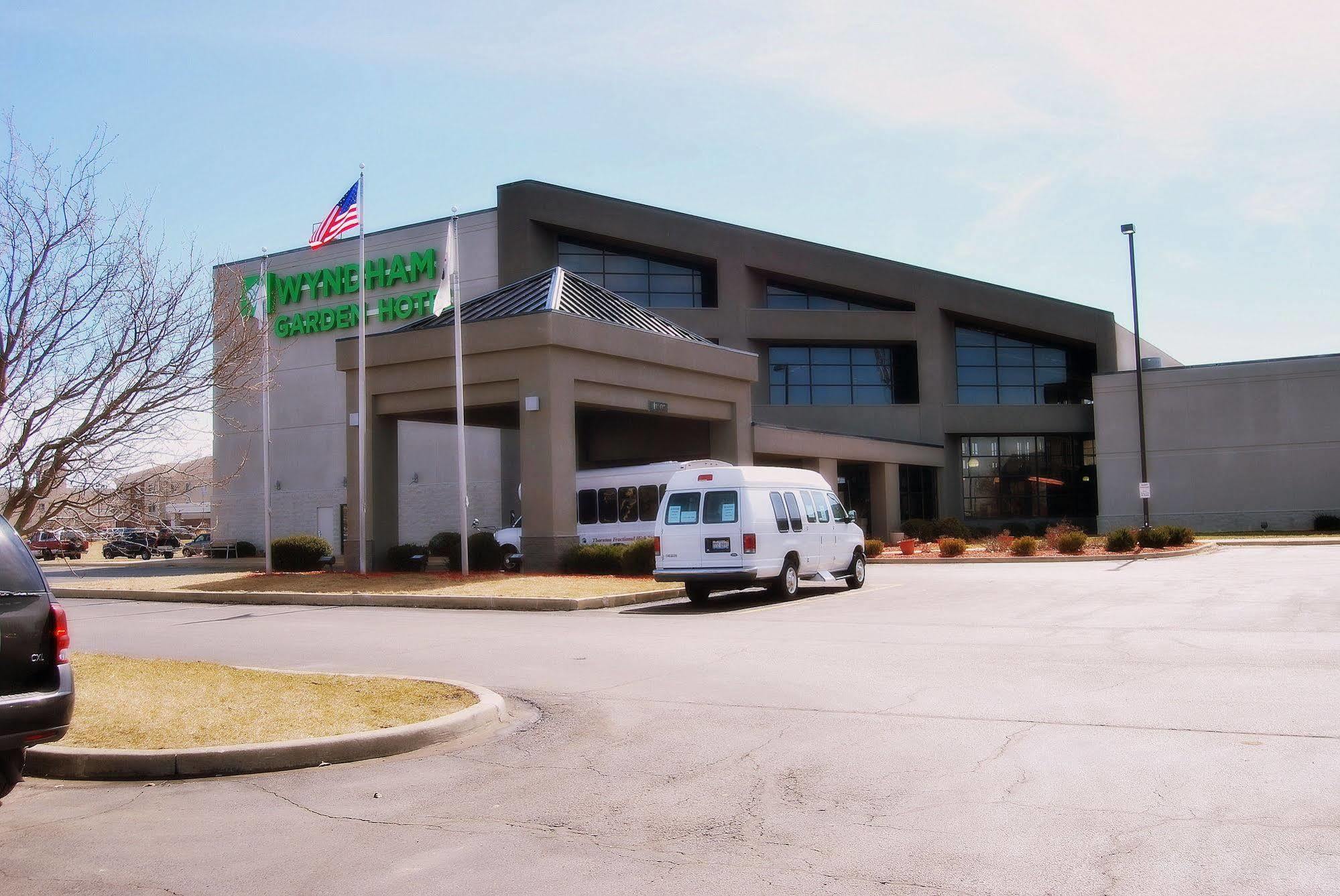 Hotel Wyndham Garden Conference Center Champaign - Urbana Exterior foto